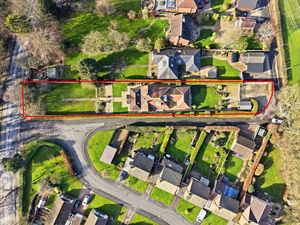 28 Mallorie Park Drive- click for photo gallery